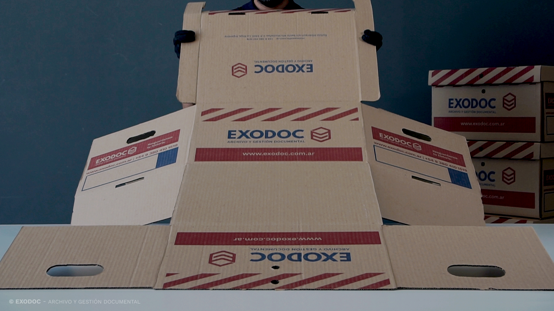 Foto cajas desarmadas
